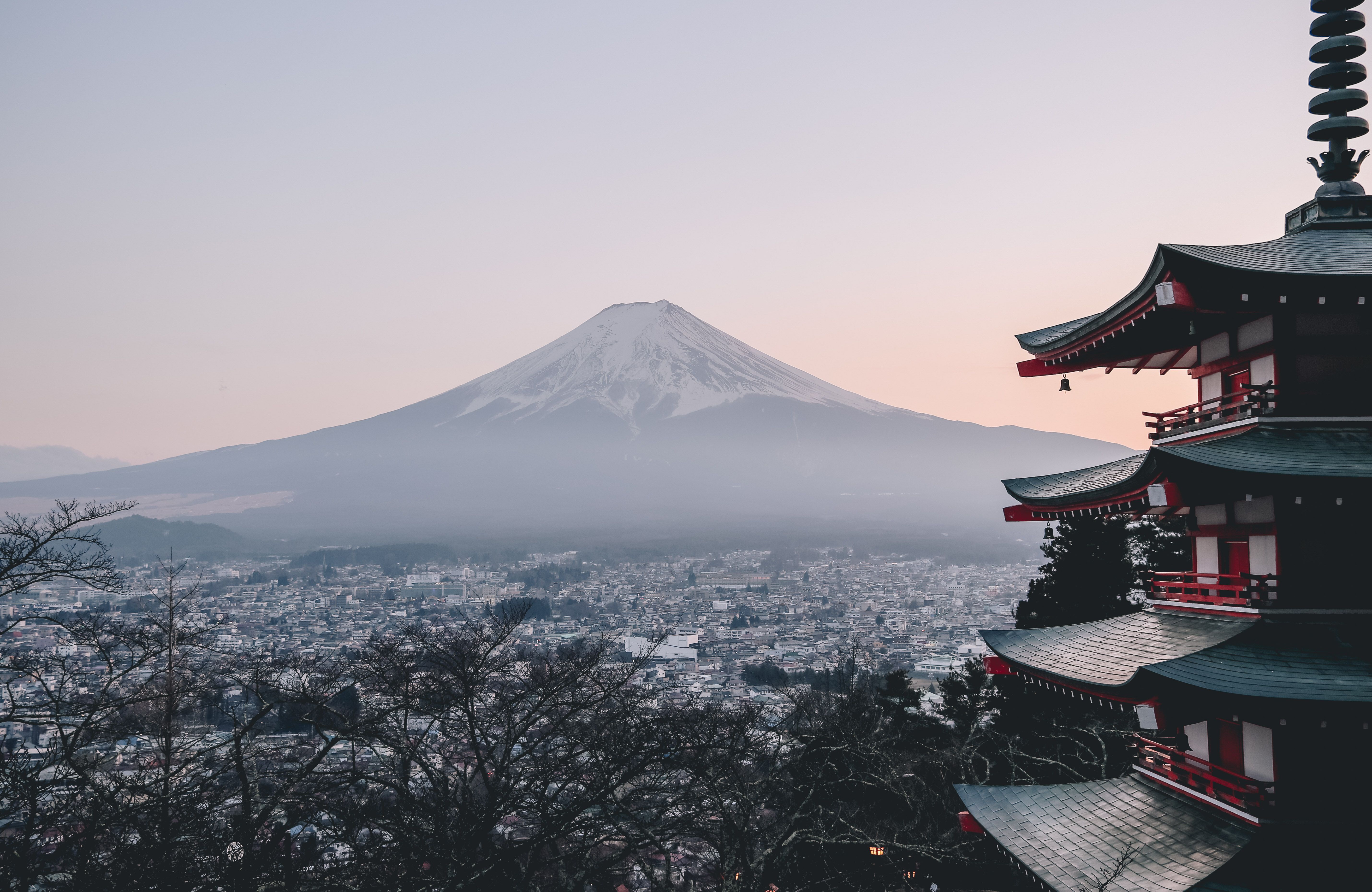 /Magazine/2019/samurai/2019-04-22_Travel_Japan_ A_Journey_Through_the_Land_of_the_Rising_Sun_header.jpg